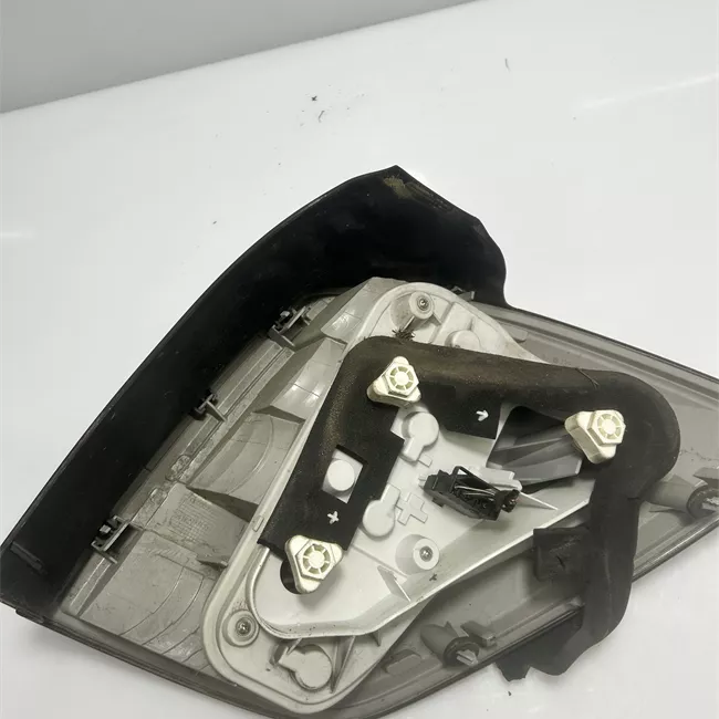 Fanale posteriore sinistro