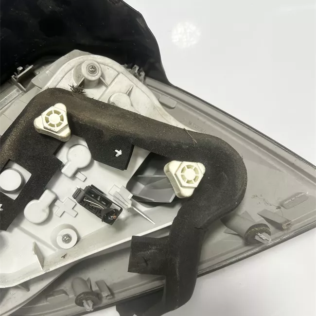 Fanale posteriore sinistro