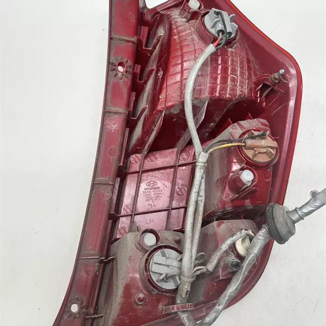 Fanale posteriore sinistro