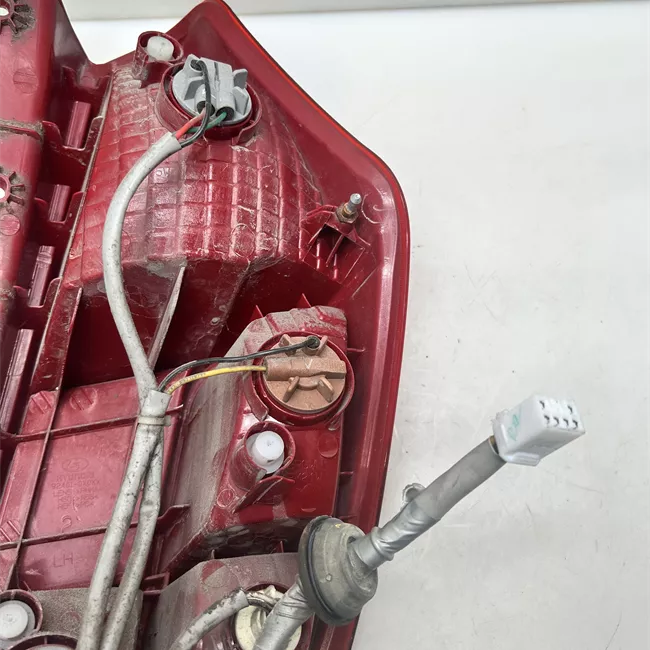 Fanale posteriore sinistro