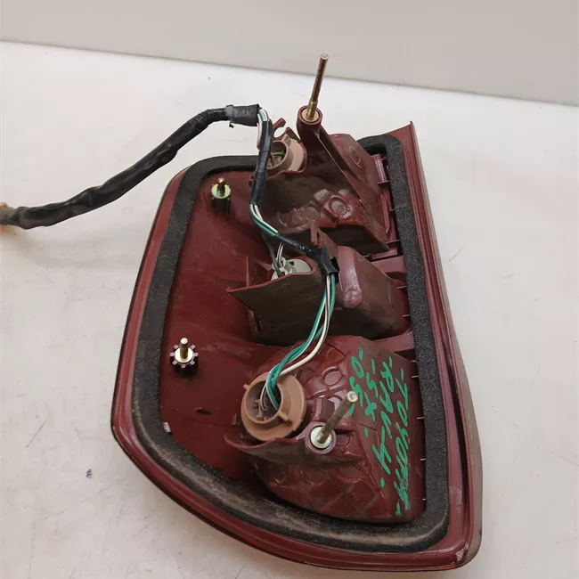 Fanale posteriore sinistro