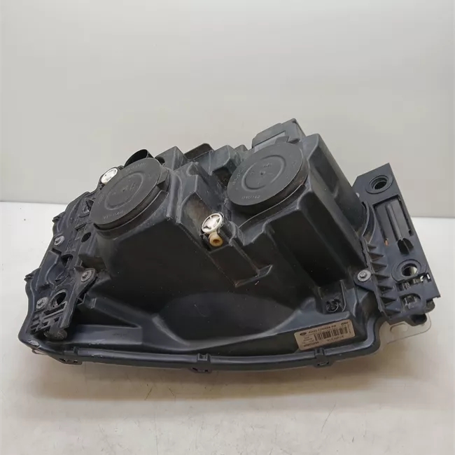 Proiettore destro con regolazione manuale