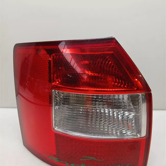 Fanale posteriore parte esterno sinistro