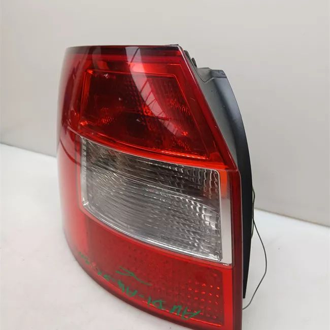 Fanale posteriore parte esterno sinistro