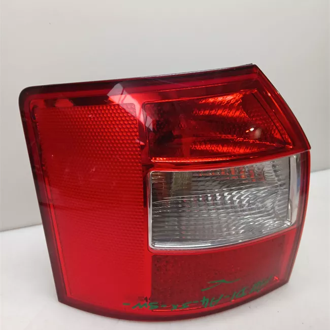 Fanale posteriore parte esterno sinistro