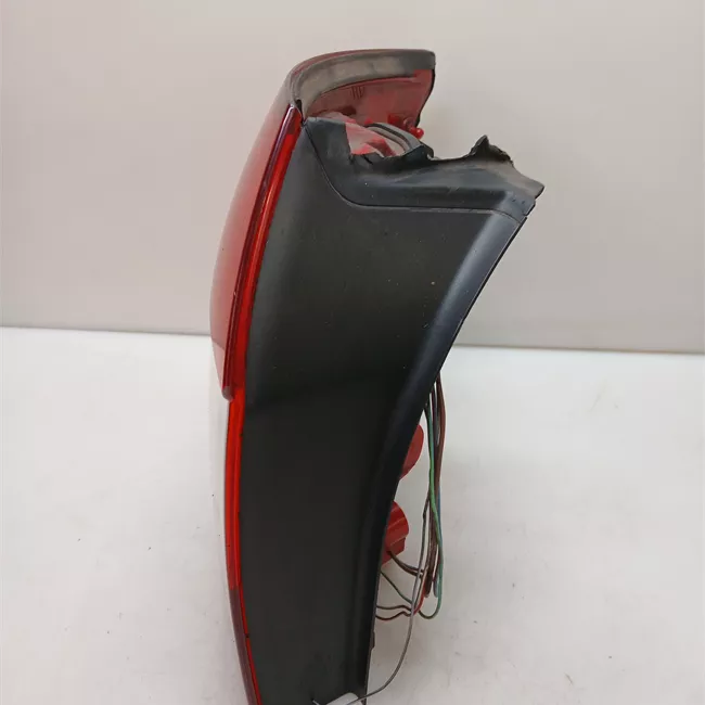 Fanale posteriore parte esterno sinistro