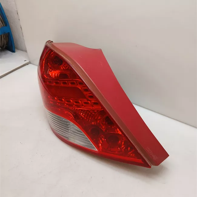 Fanale posteriore sinistro