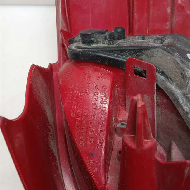 Fanale posteriore sinistro