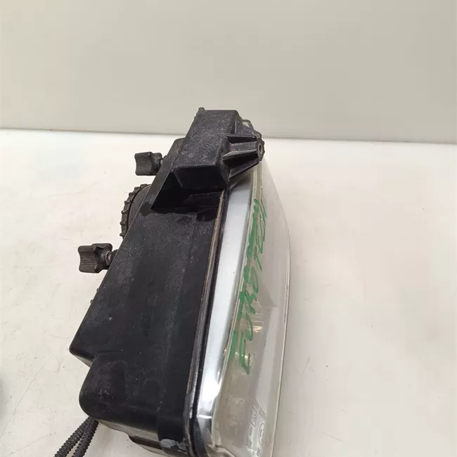 Proiettore fendinebbia sinistro