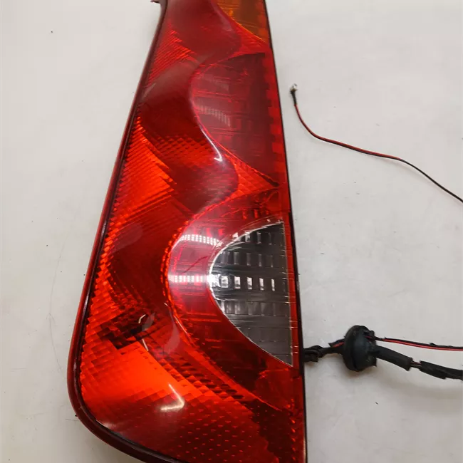 Fanale posteriore parte inferiore sinistro