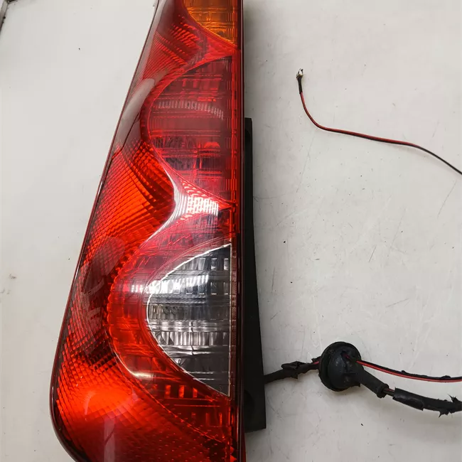 Fanale posteriore parte inferiore sinistro