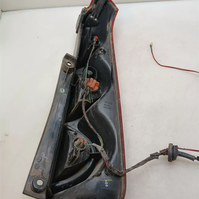 Fanale posteriore parte inferiore sinistro