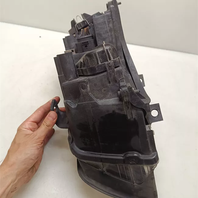 Proiettore destro regolazione altezza