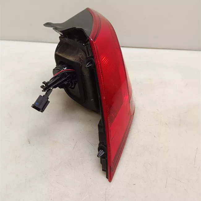 Fanale posteriore parte esterno sinistro