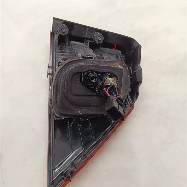 Fanale posteriore parte esterno sinistro