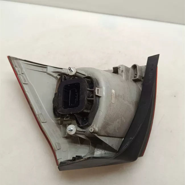 Fanale posteriore parte esterno sinistro