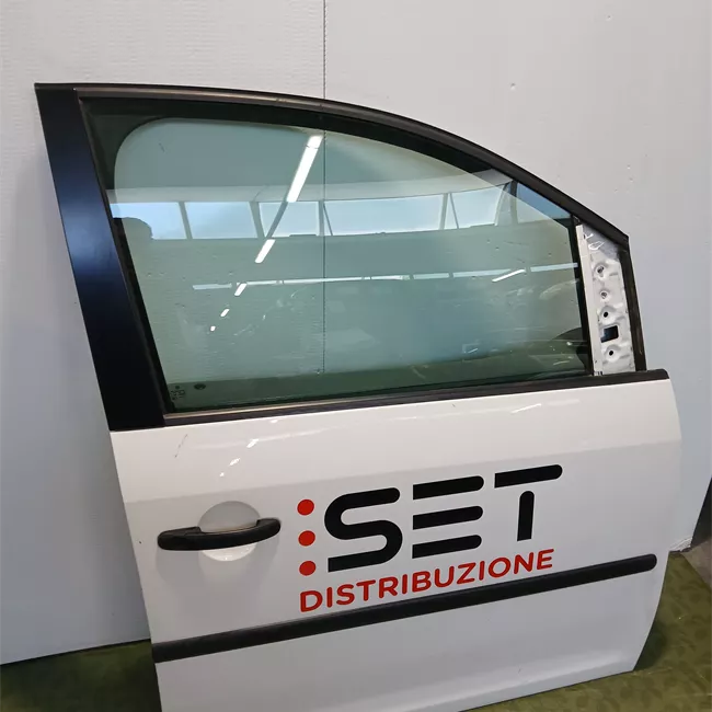 Porta anteriore destra