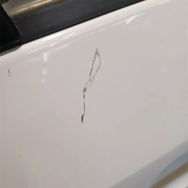 Porta anteriore destra