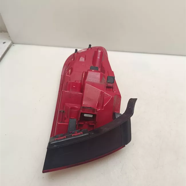 Fanale posteriore parte esterno destro con led