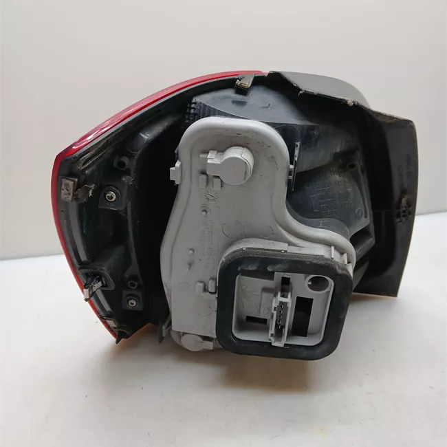 Fanale posteriore destro AL