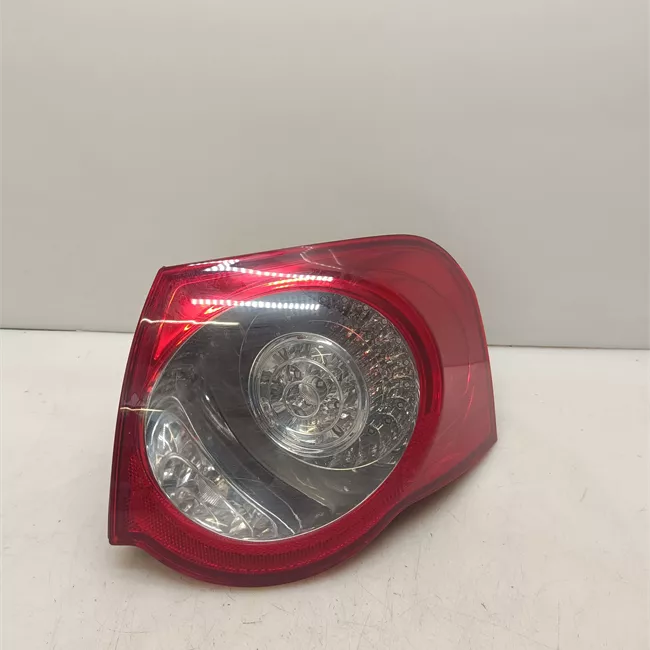 Fanale posteriore parte esterno destro