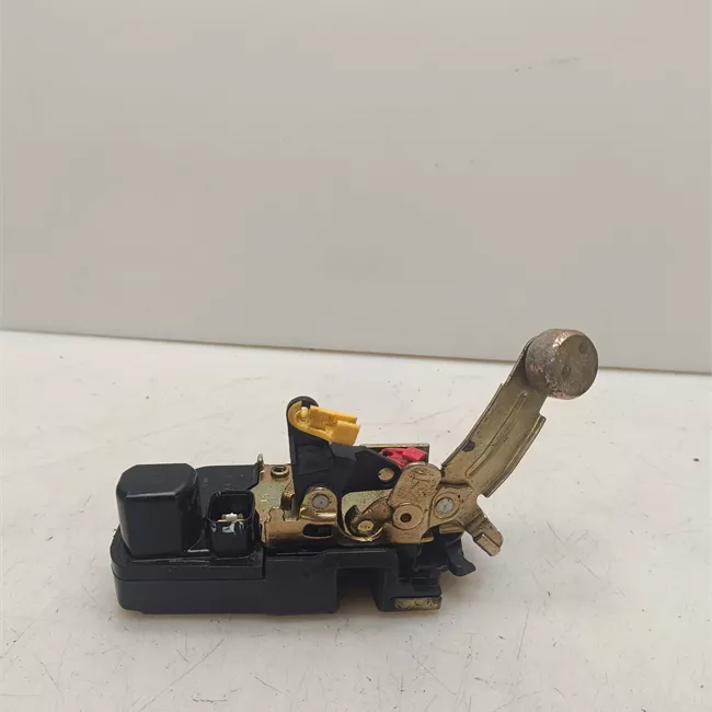 Serratura porta anteriore sinistra