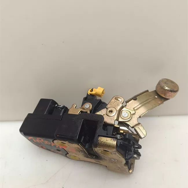 Serratura porta anteriore sinistra