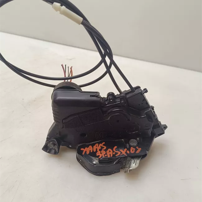 Serratura porta anteriore sinistra