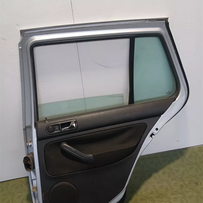 Porta posteriore destra