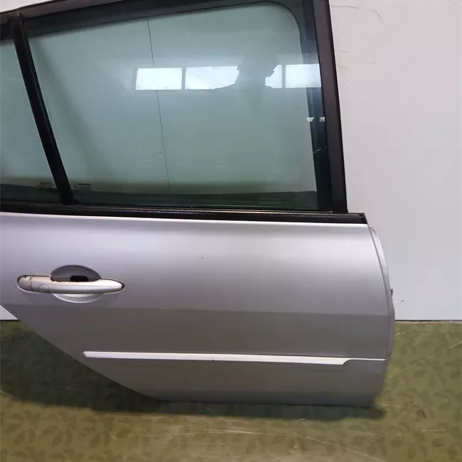 Porta posteriore destra