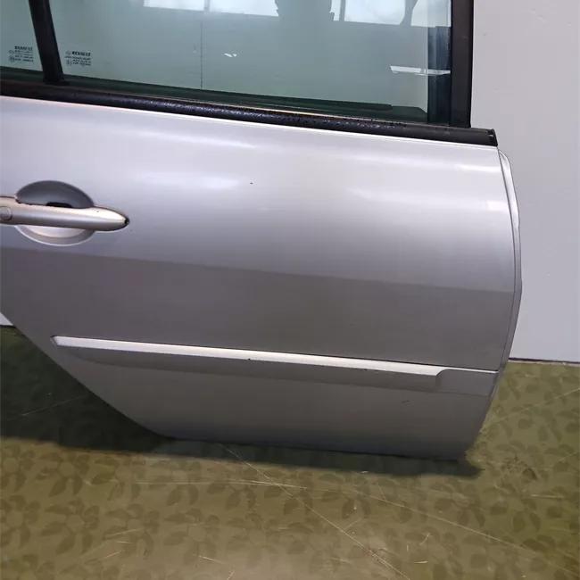 Porta posteriore destra