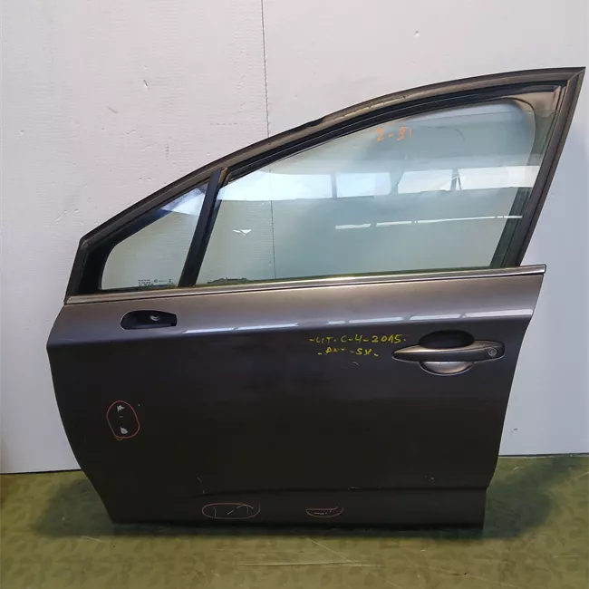 Porta anteriore sinistra