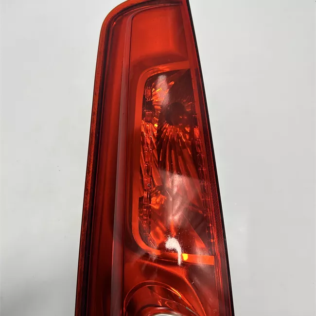 Fanale posteriore sinistro