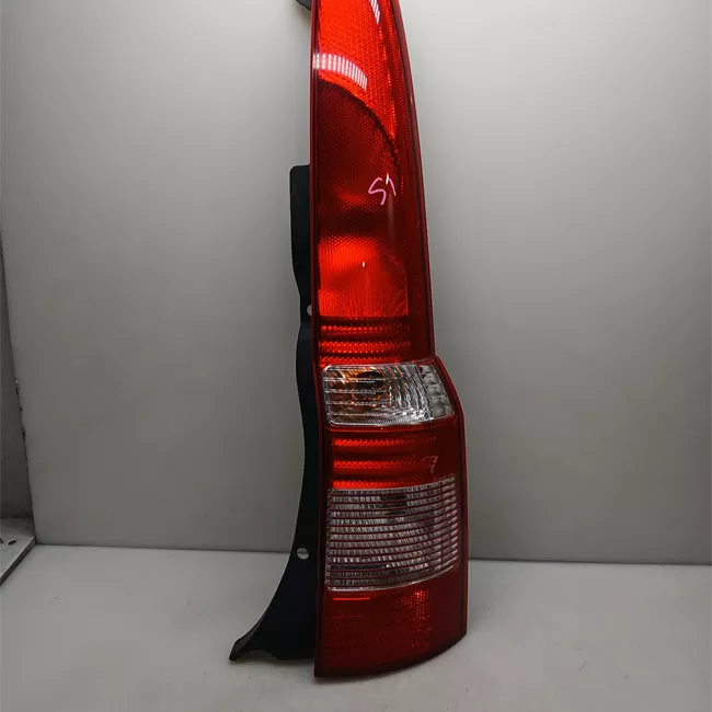 Fanale posteriore destro 11/04<