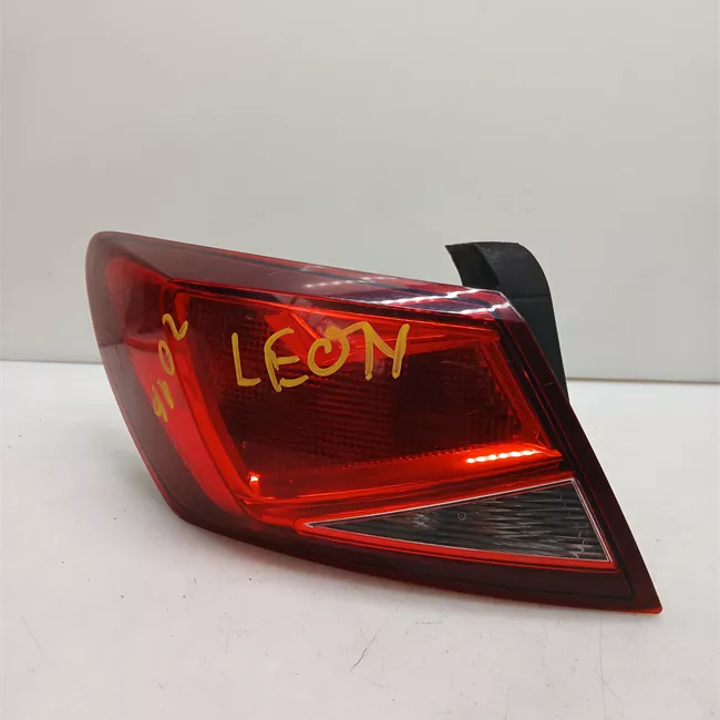 Fanale posteriore parte esterno sinistro