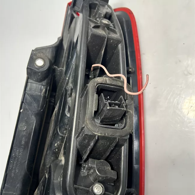 Fanale posteriore sinistro