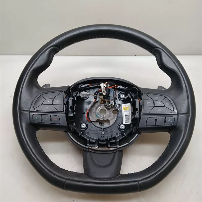 Volante Pelle con comandi radio/telefono