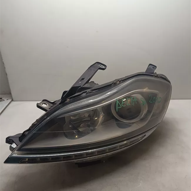 Proiettore sinistro Xeno