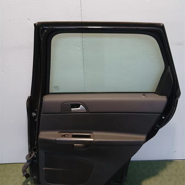 Porta posteriore destra