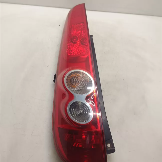 Fanale posteriore sinistro