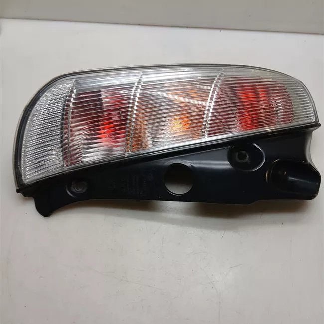 Fanale posteriore sinistro