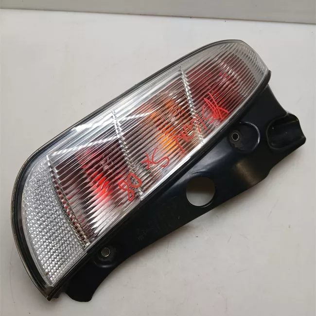 Fanale posteriore sinistro