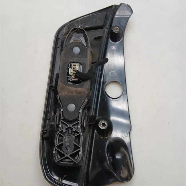 Fanale posteriore sinistro