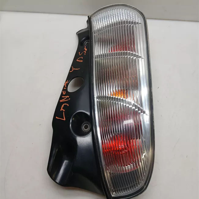 Fanale posteriore sinistro