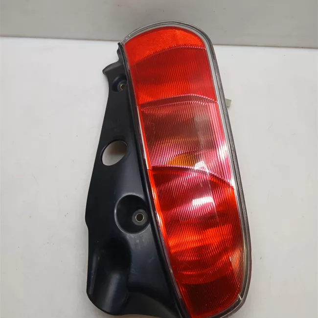 Fanale posteriore sinistro