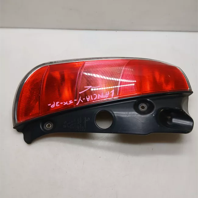 Fanale posteriore sinistro