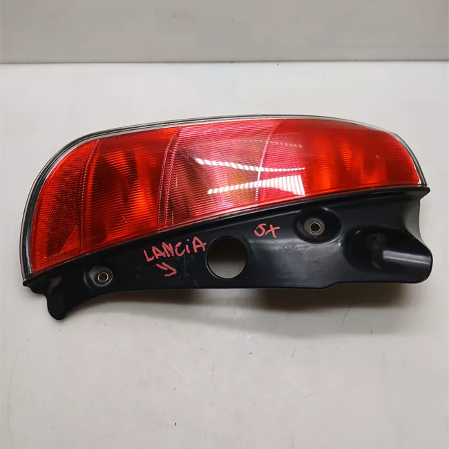 Fanale posteriore sinistro