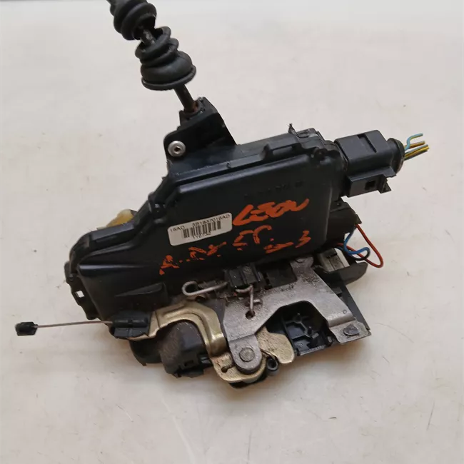 Serratura porta anteriore destra con chiusura centralizzata