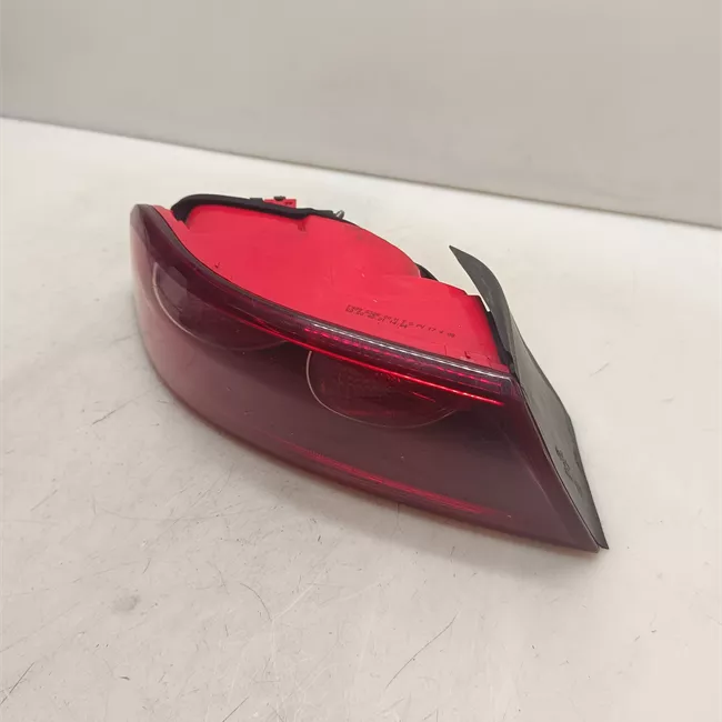 Fanale posteriore parte esterno sinistro