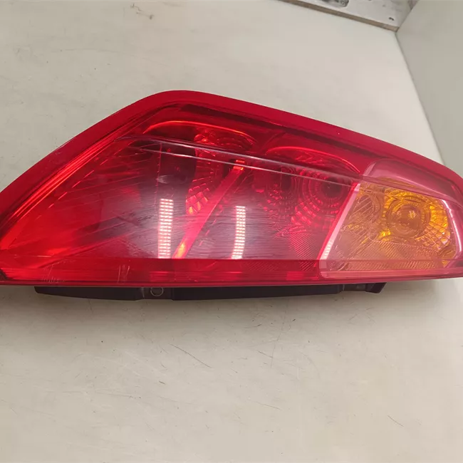 Fanale posteriore sinistro